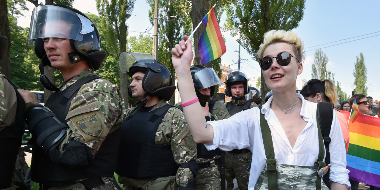 Plus De Personnes La Gay Pride De Kiev Sous Haute Protection