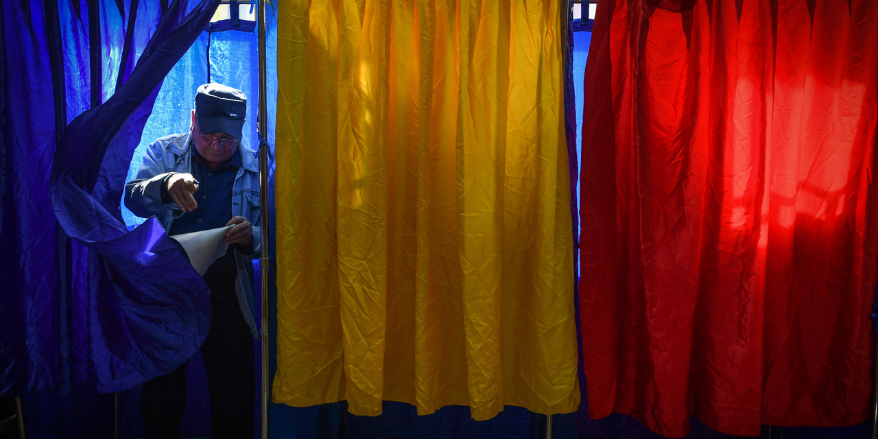 Roumanie L Abstention Fait Chouer Un R F Rendum Contre Le Mariage Gay