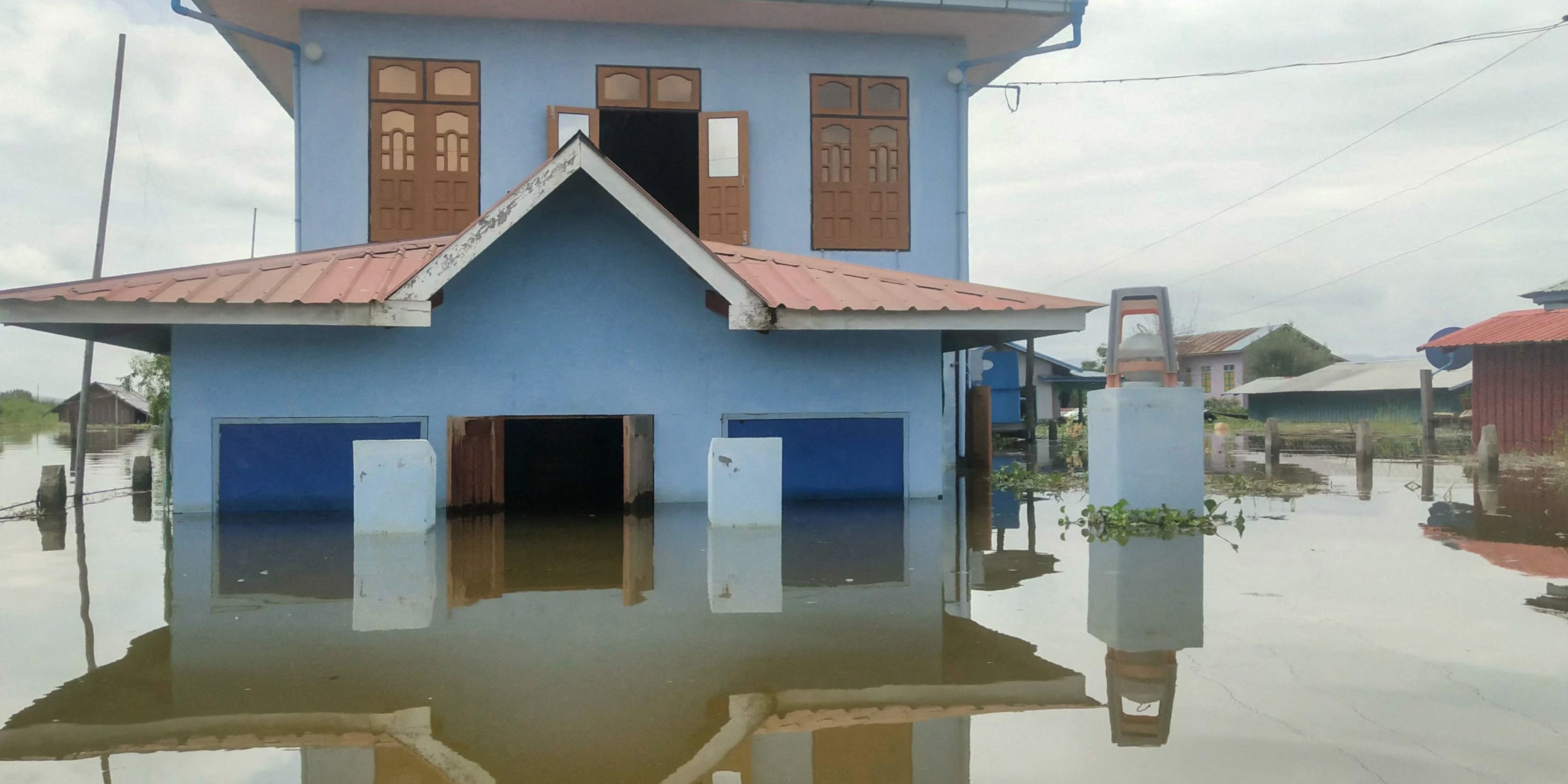 le bilan des inondations grimpe à 113 morts, selon la junte