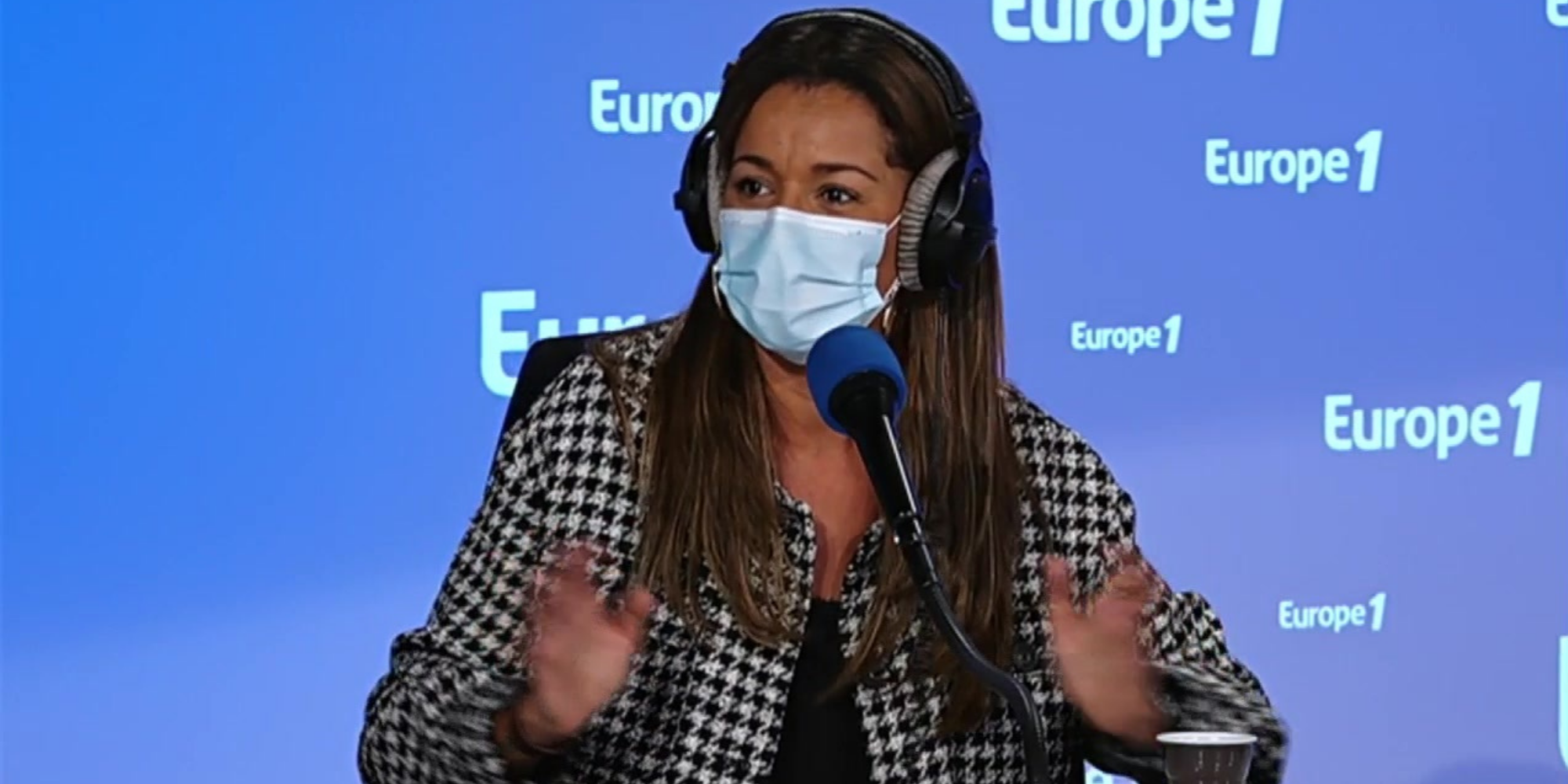 Chimene Badi Raconte Sa 1ere Rencontre Avec Johnny Hallyday Et La Magie Johnny