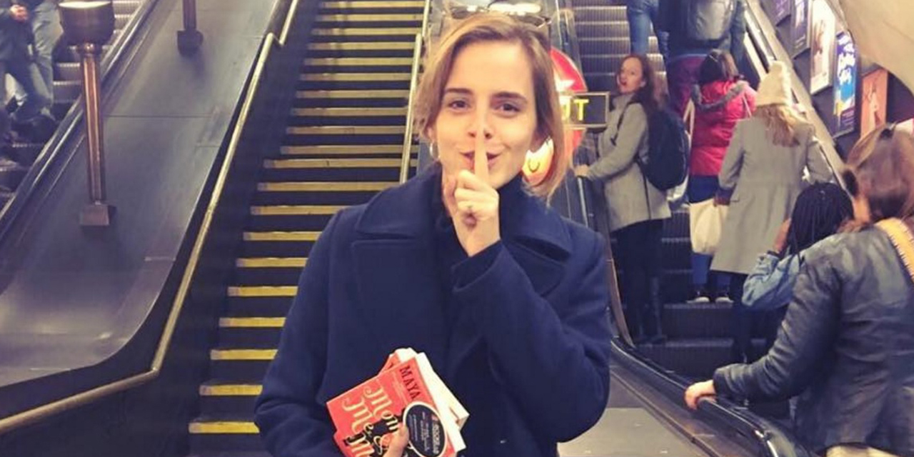 Emma Watson dépose des livres féministes dans le métro de ...