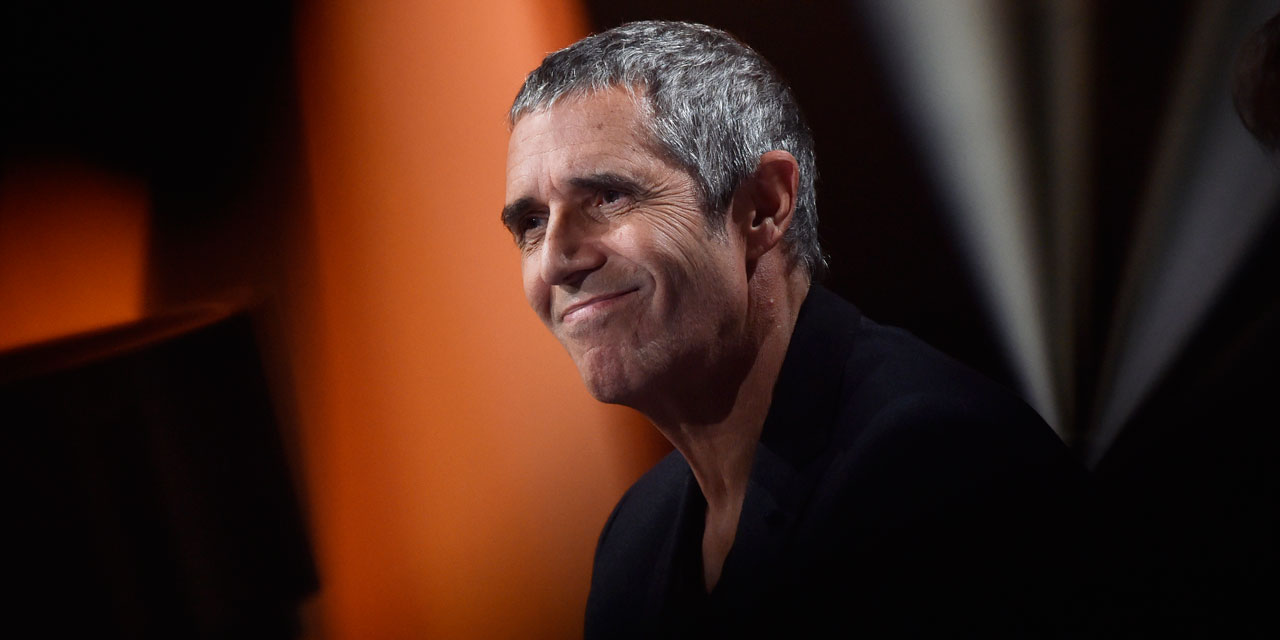 Julien Clerc Ce Qui Fait Qu Une Chanson Depasse Les Autres C Est La Grace