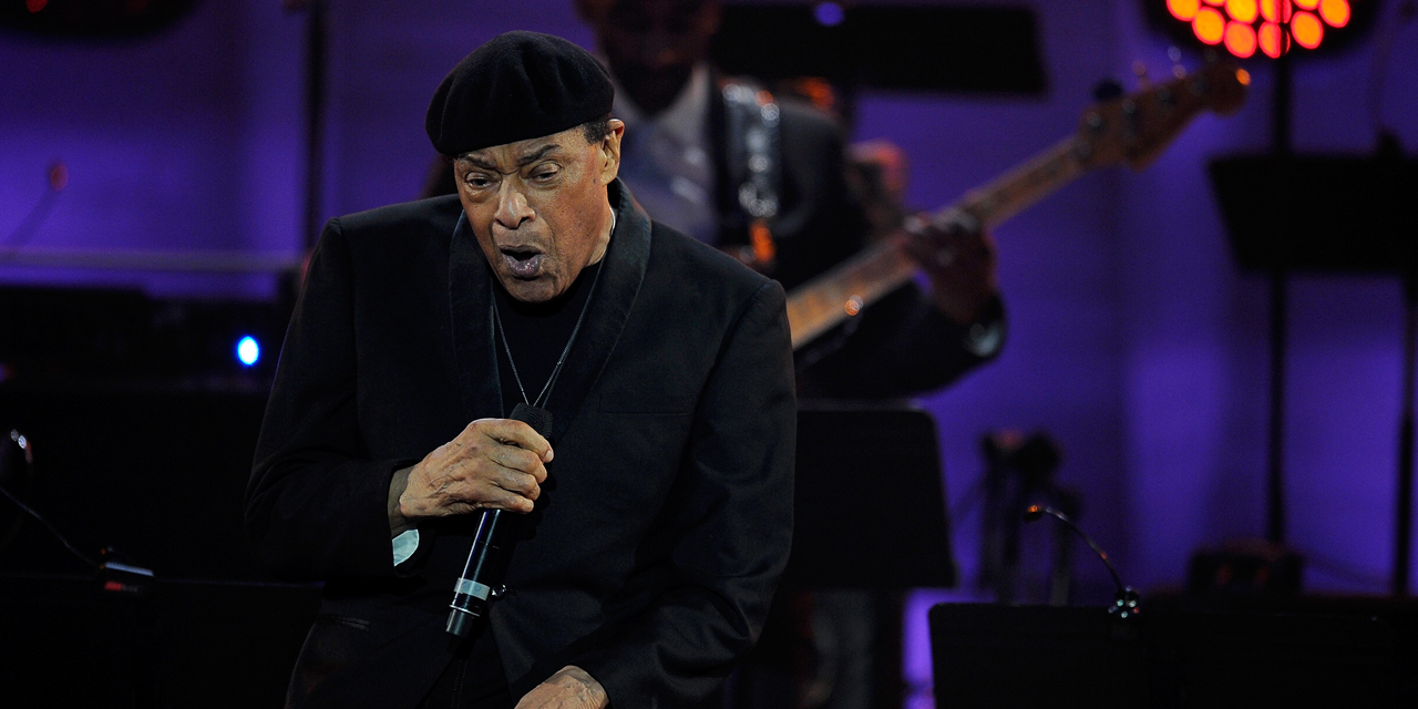 Le Chanteur Americain De Jazz Al Jarreau Est Mort