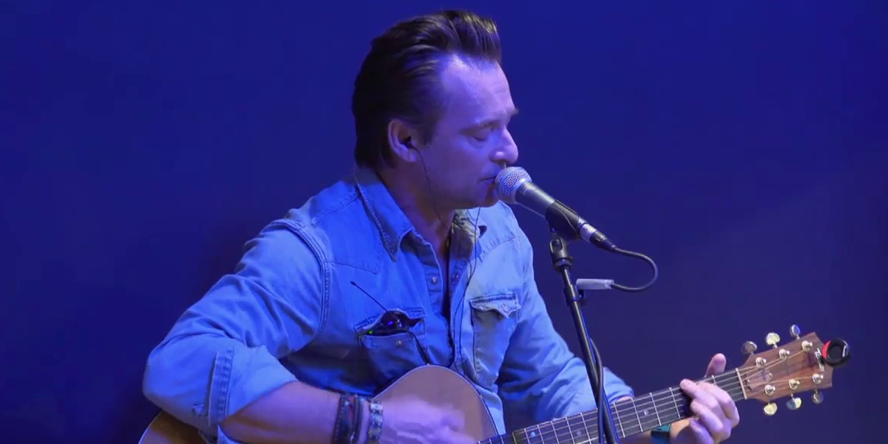 Video David Hallyday Sings Live My Last Letter On Europe 1 Teller Report