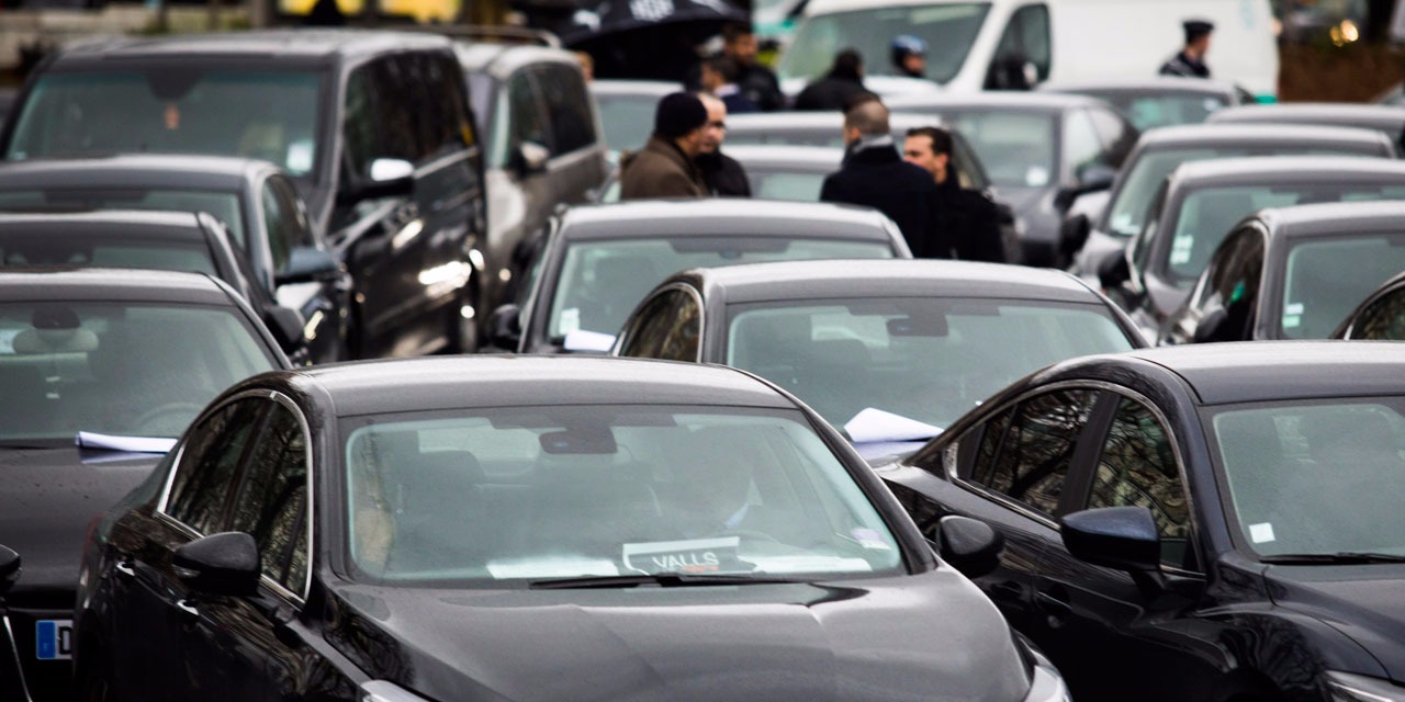 Conflit VTC Uber porte plainte pour menaces contre trois syndicats