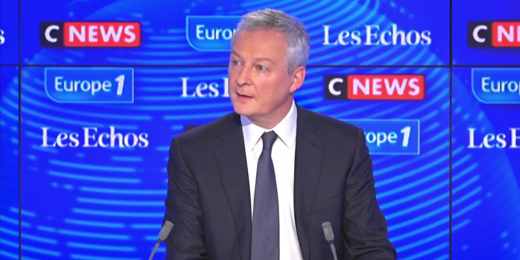 Covid-19 : «Le variant Omicron n'aura pas d'impact sur la croissance», assure Bruno Le Maire