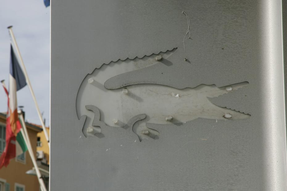 Lacoste bat shop