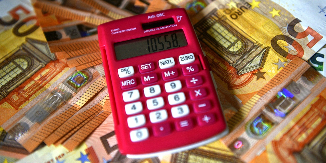 Le Salaire Net Moyen En France A Augmente De 1 1 En 2015