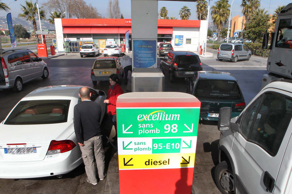 Petrole Menager A La Pompe Var - Le Carburant Frelate Une ...