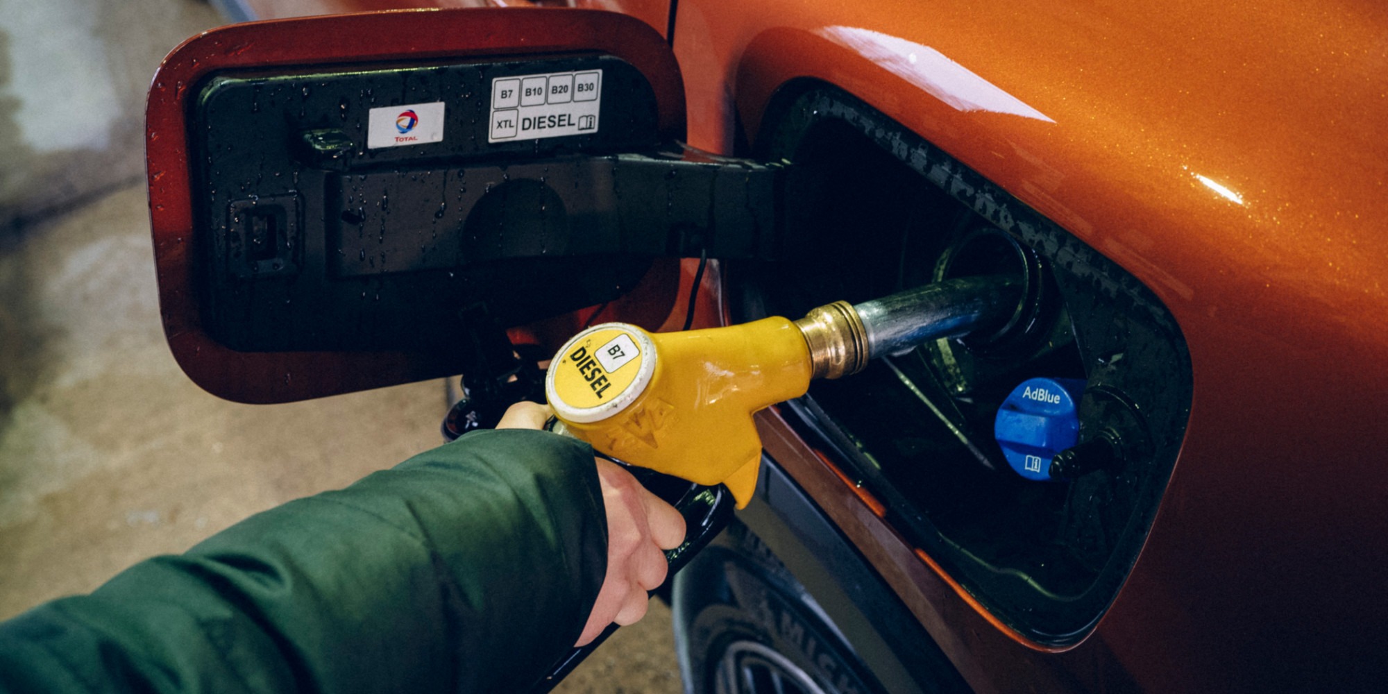 L'indemnité carburant sera conditionnée aux prix de l'essence, indique Bruno Le Maire