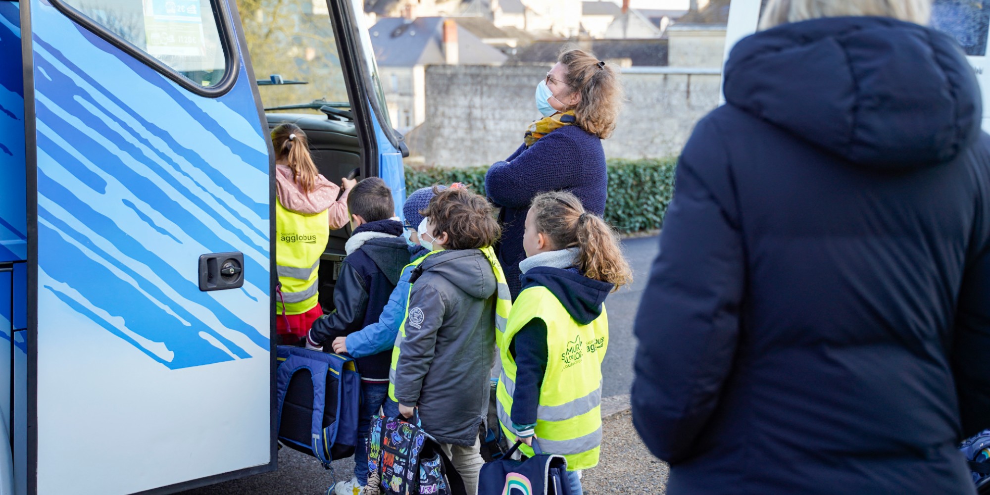 Pénuries de conducteurs de cars : les sorties scolaires et les colonies menacées  ?