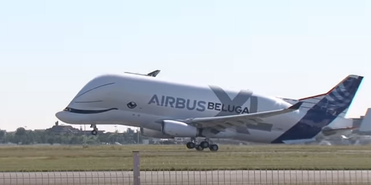 Premier Vol Du Beluga Xl Le Geant De La Famille Airbus