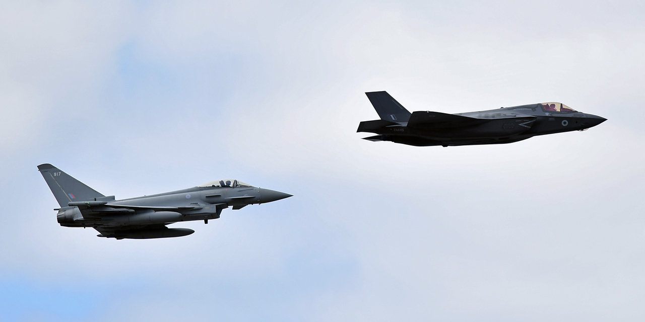 Remplacement Des Avions F 16 La Belgique Ecarte Le Rafale Opte