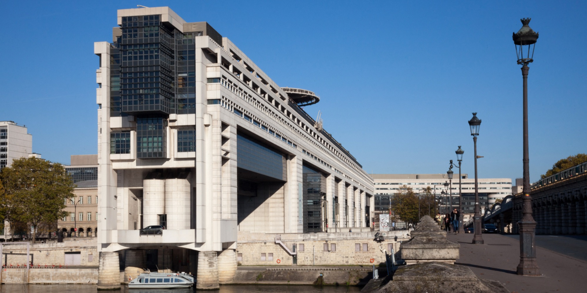 Standard & Poor's maintient la note de la France à «AA», avec une perspective négative