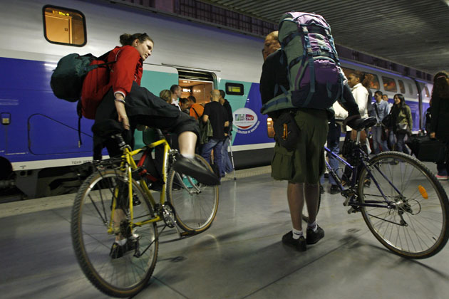 VOYAGER EN TRAIN AVEC SON V LO visual data 6