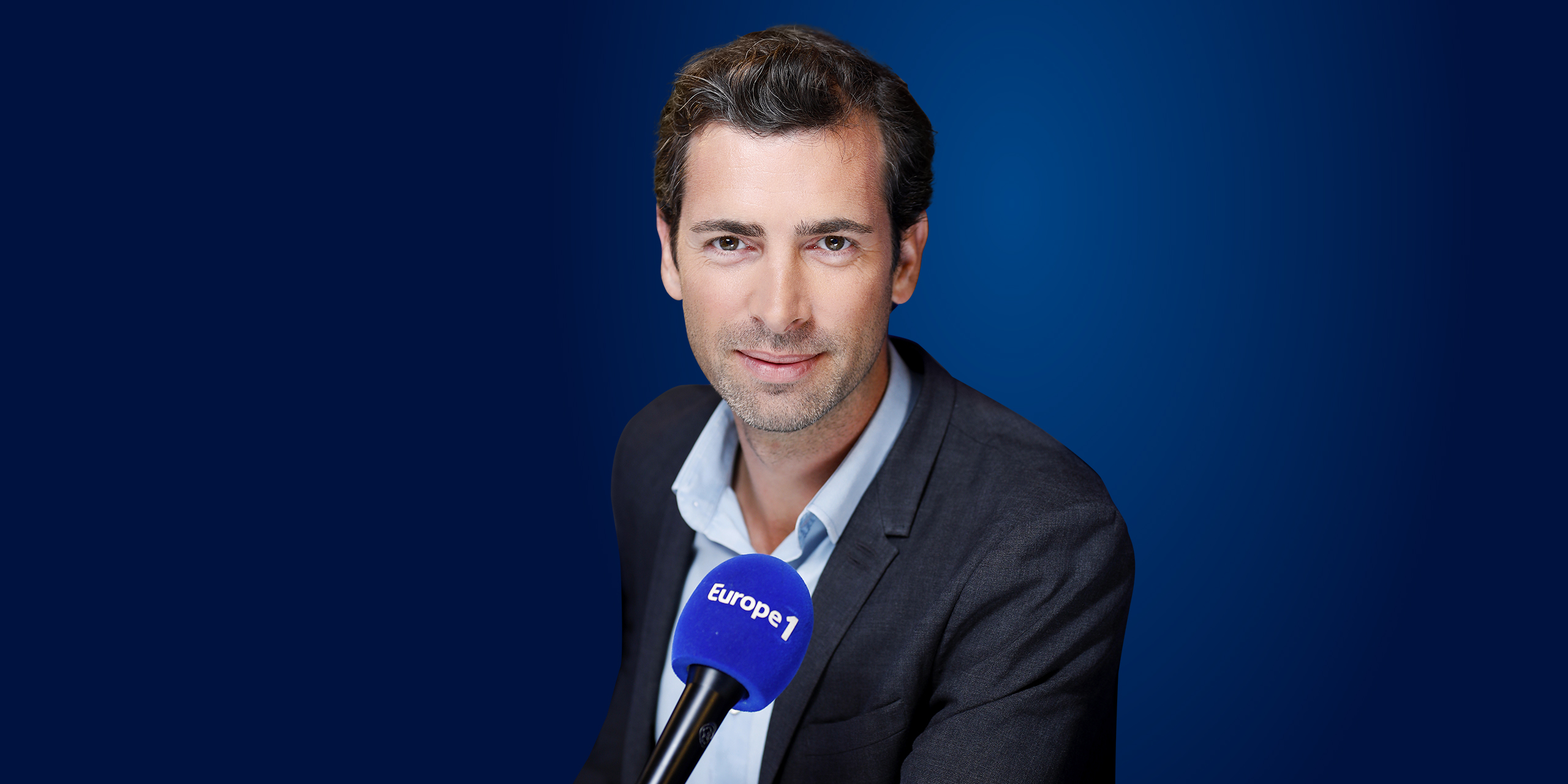 dans la bibliotheque de christophe beaugrand