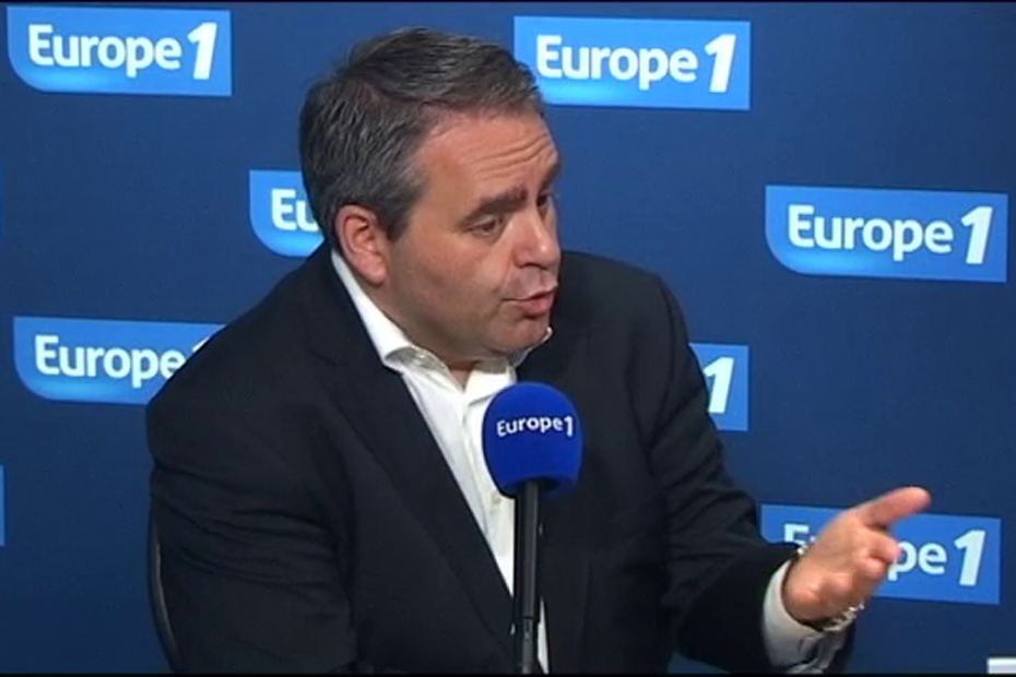 Bertrand ne pense pas "encore" à 2017 en se rasant