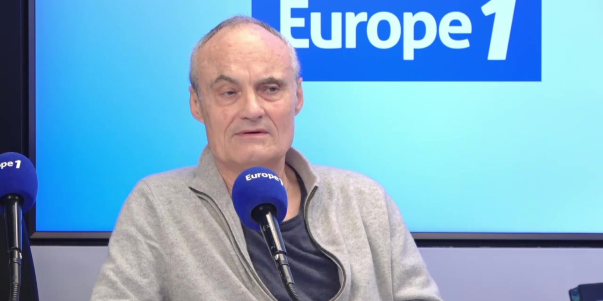 «Rire» aux éditions de l’Observatoire : Philippe Val est l'invité de Culture médias