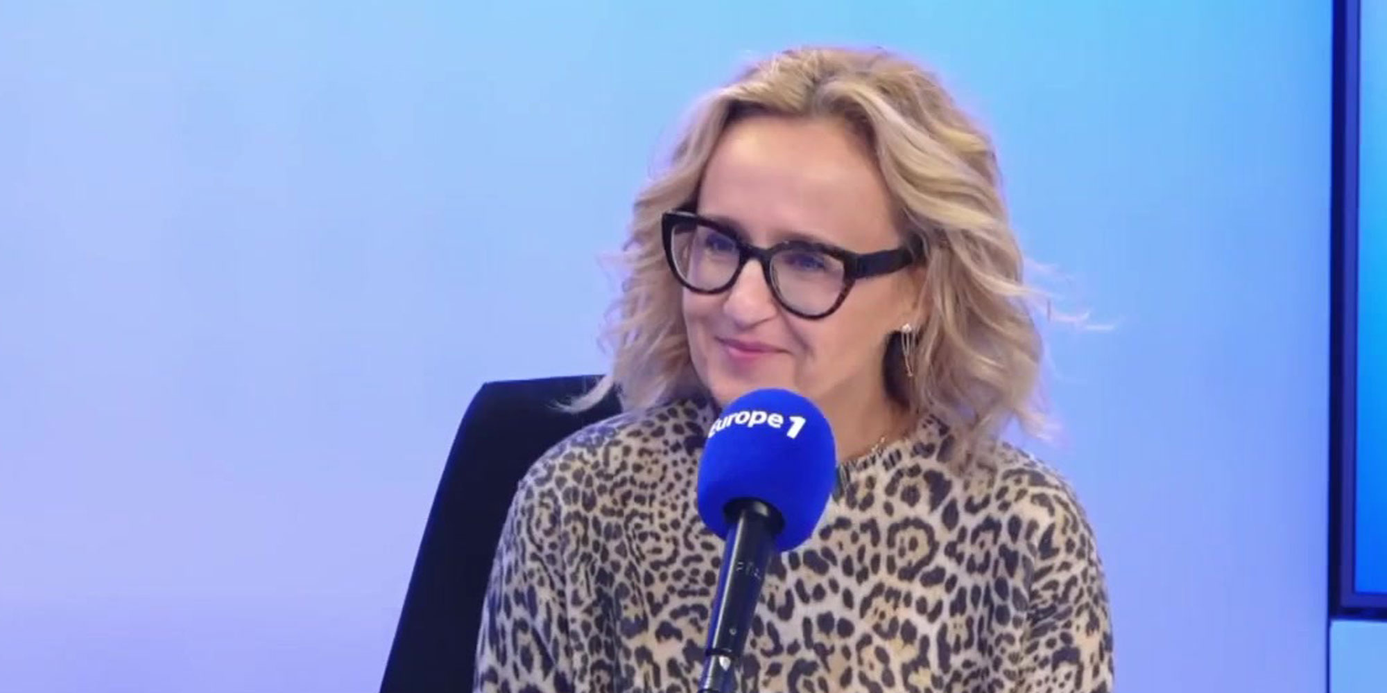«C dans l'air» : Caroline Roux est l'invitée de Culture médias