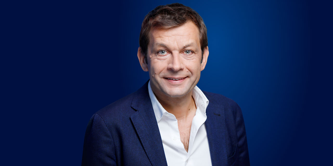 Laurent Mariotte With Christopher Coutanceau And Chantal Goya Teller Report