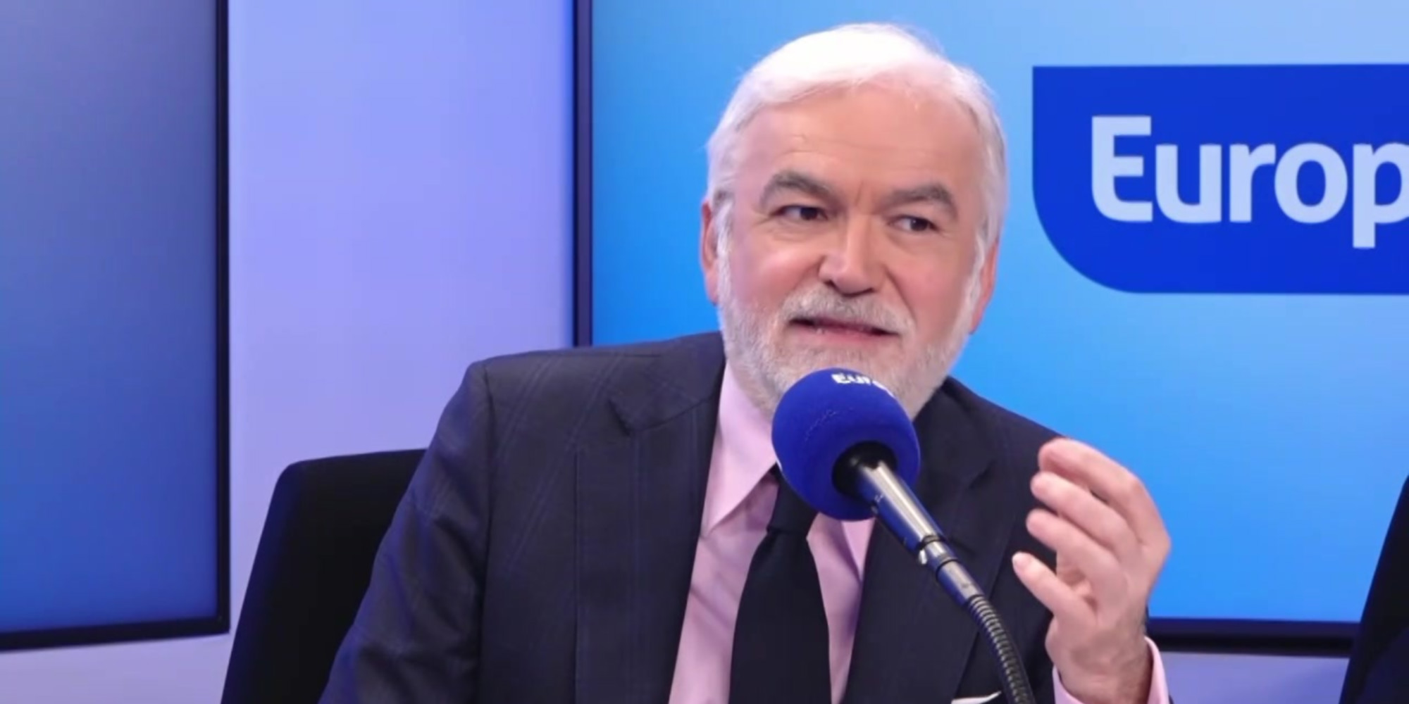 Union de la gauche : «Cette séquence est sidérante et fascinante», s'étonne Pascal Praud Union de la gauche : «Cette séquence est sidérante et fascinante», s'étonne Pascal Praud