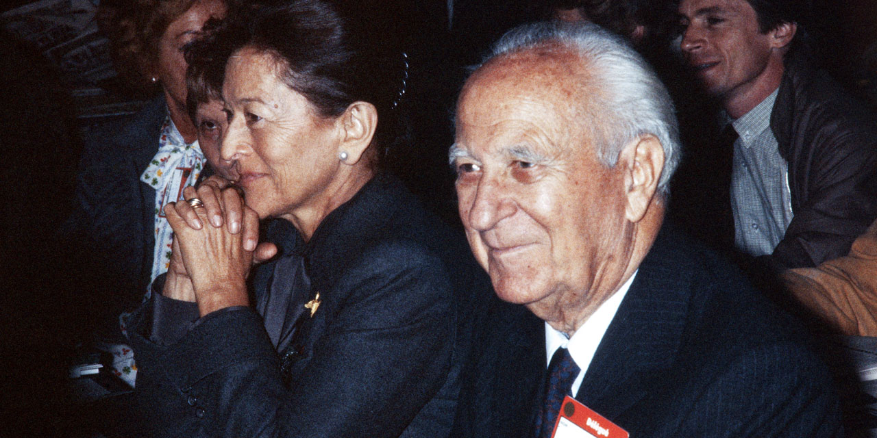 Le journal d'il y a 30 ans le décès de Gaston Defferre