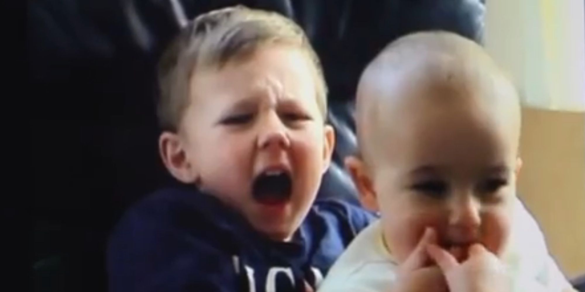 Les origines de la vidéo virale "Charlie bit me