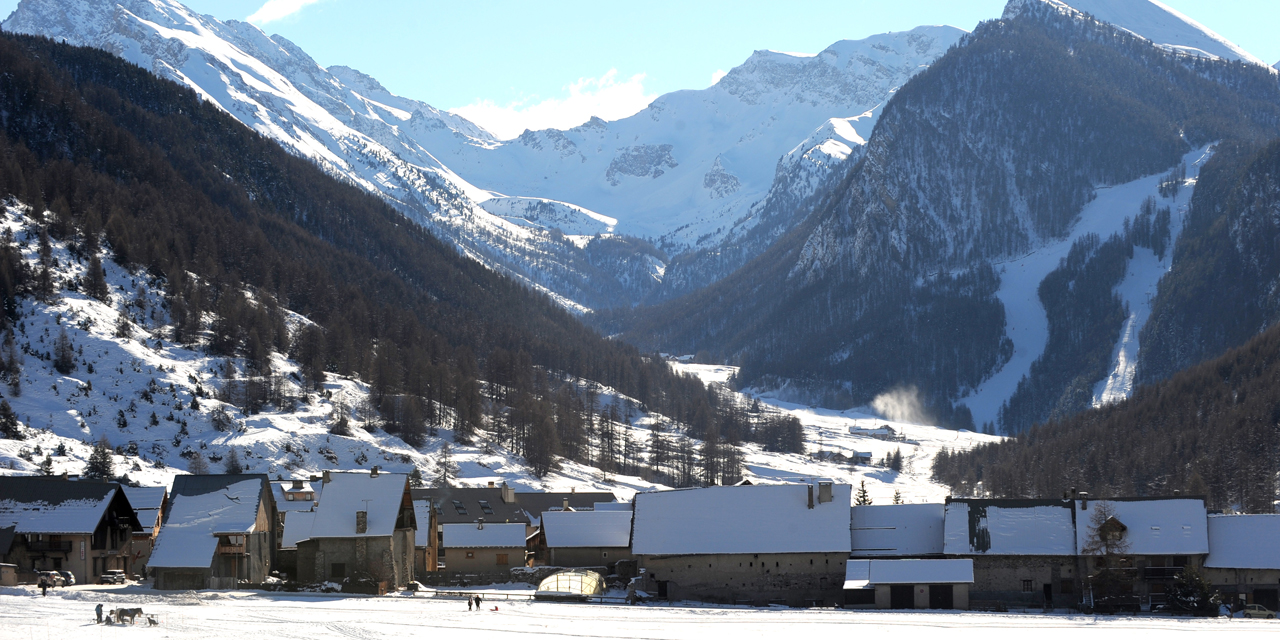 Rendezvous dans le parc naturel le plus haut d'Europe — free download