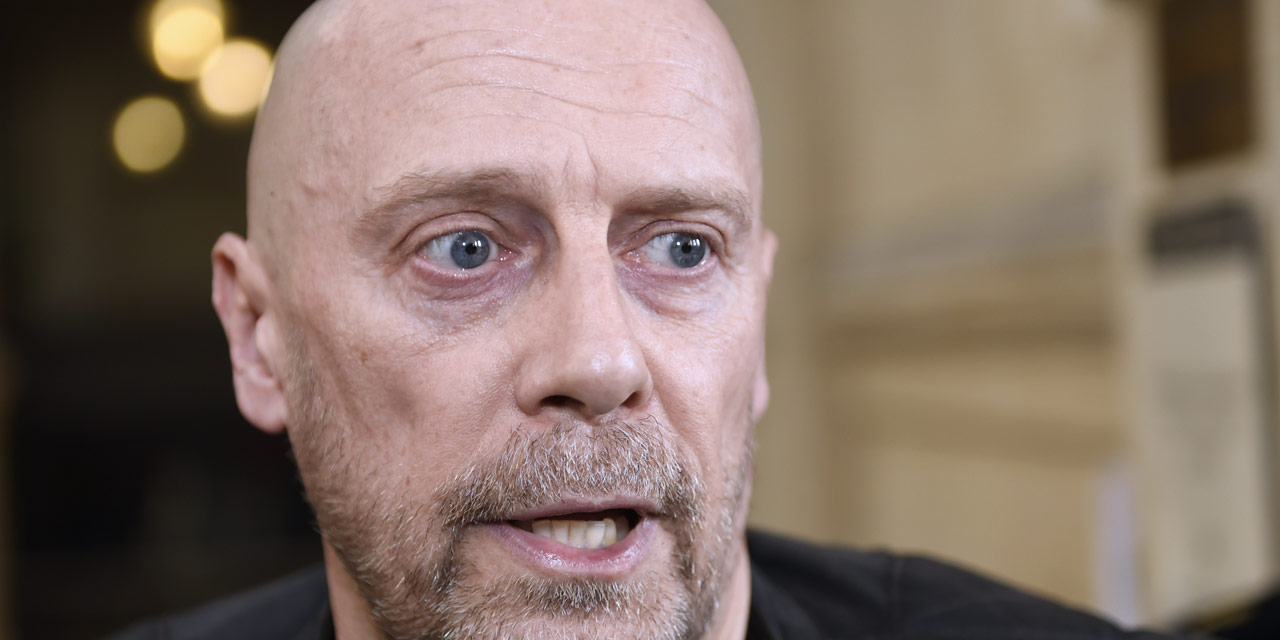 Apologie De Crimes Contre L Humanite Alain Soral Condamne A Six Mois De Prison Avec Sursis