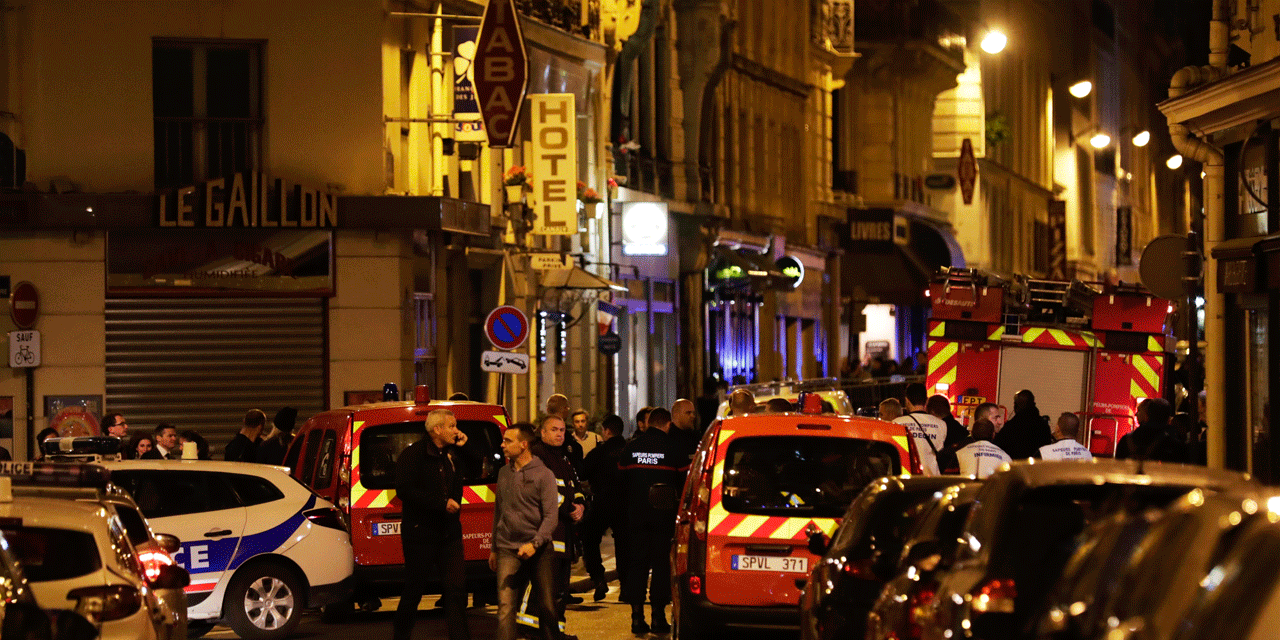Attaque Au Couteau A Paris Deux Morts Dont L Assaillant L Etat Islamique Revendique L Attaque