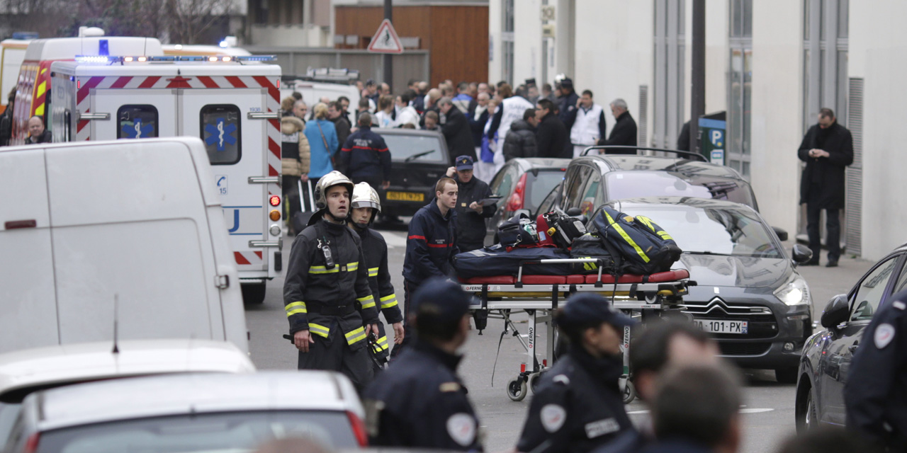 Attentat Contre Charlie Hebdo 12 Morts Dont 2 Policiers