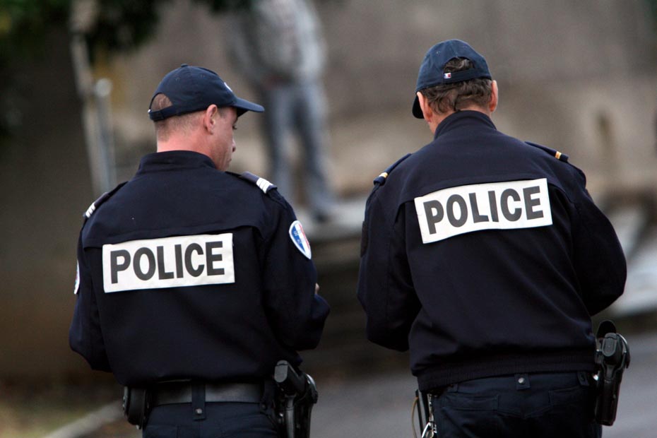 Faux policier, mais vrai agresseur sexuel