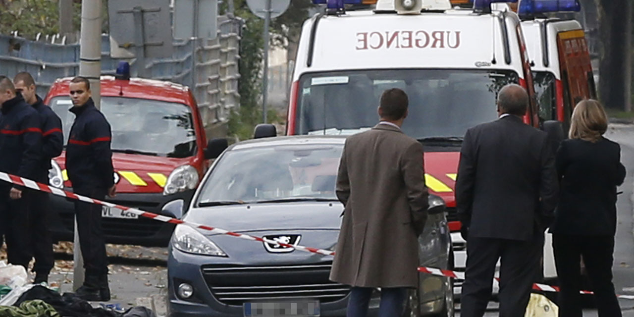 Accident station service saint ouen