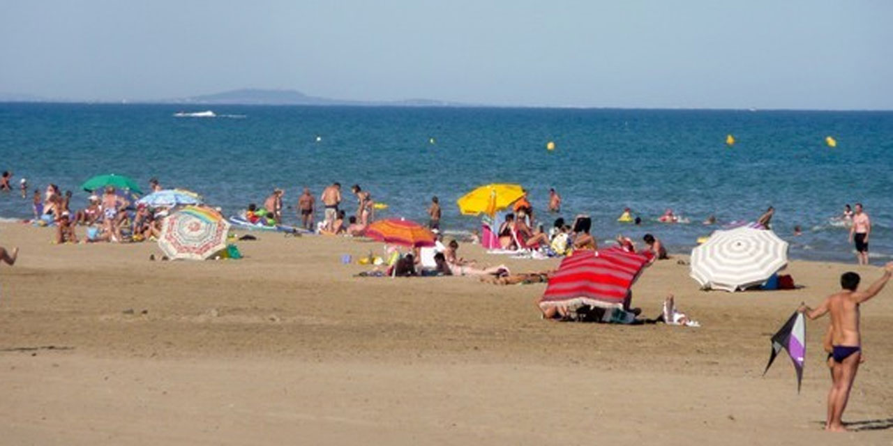 Gruissan Quand Nudistes Et Textiles Se Disputent La Plage Au Pistolet D Alarme
