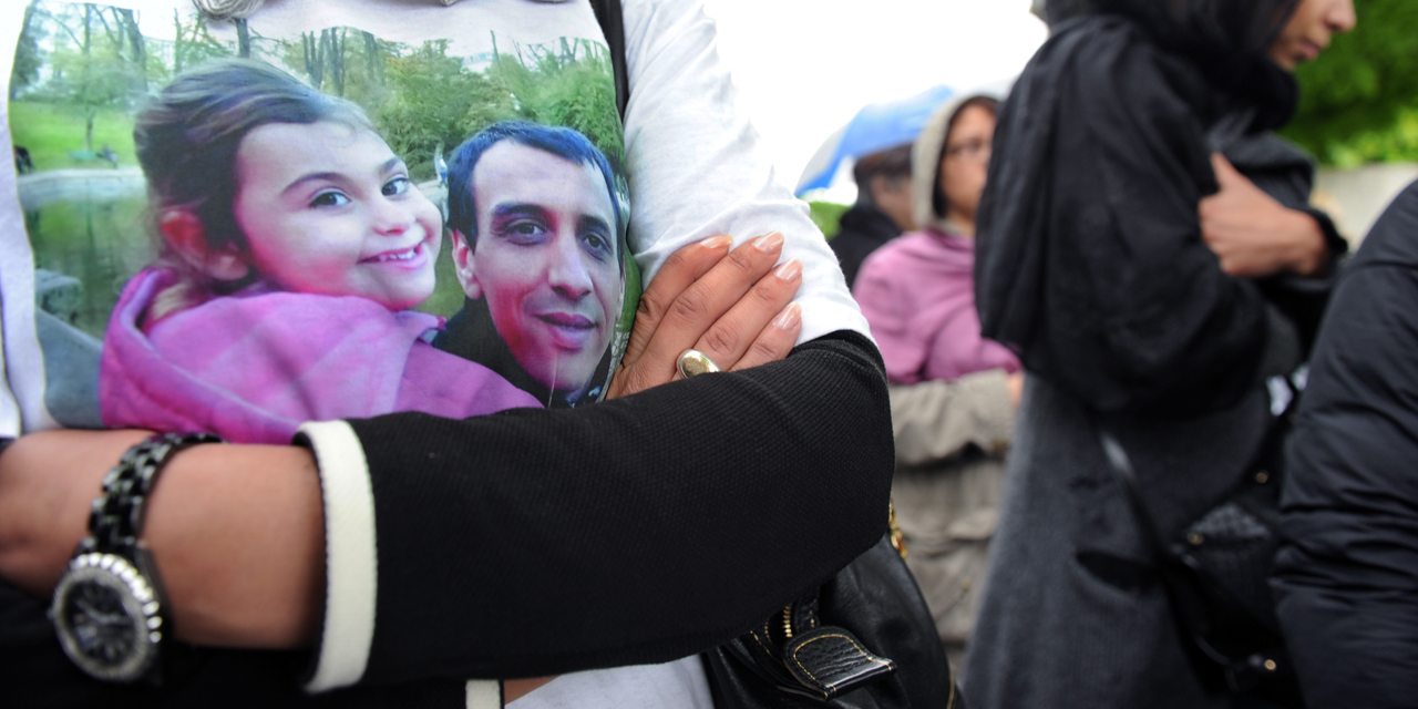 Le Policier Qui Avait Tue Un Braqueur A Noisy Le Sec Est Acquitte