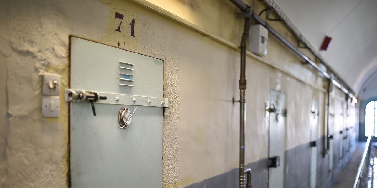 PasdeCalais suicide d'un détenu dans la