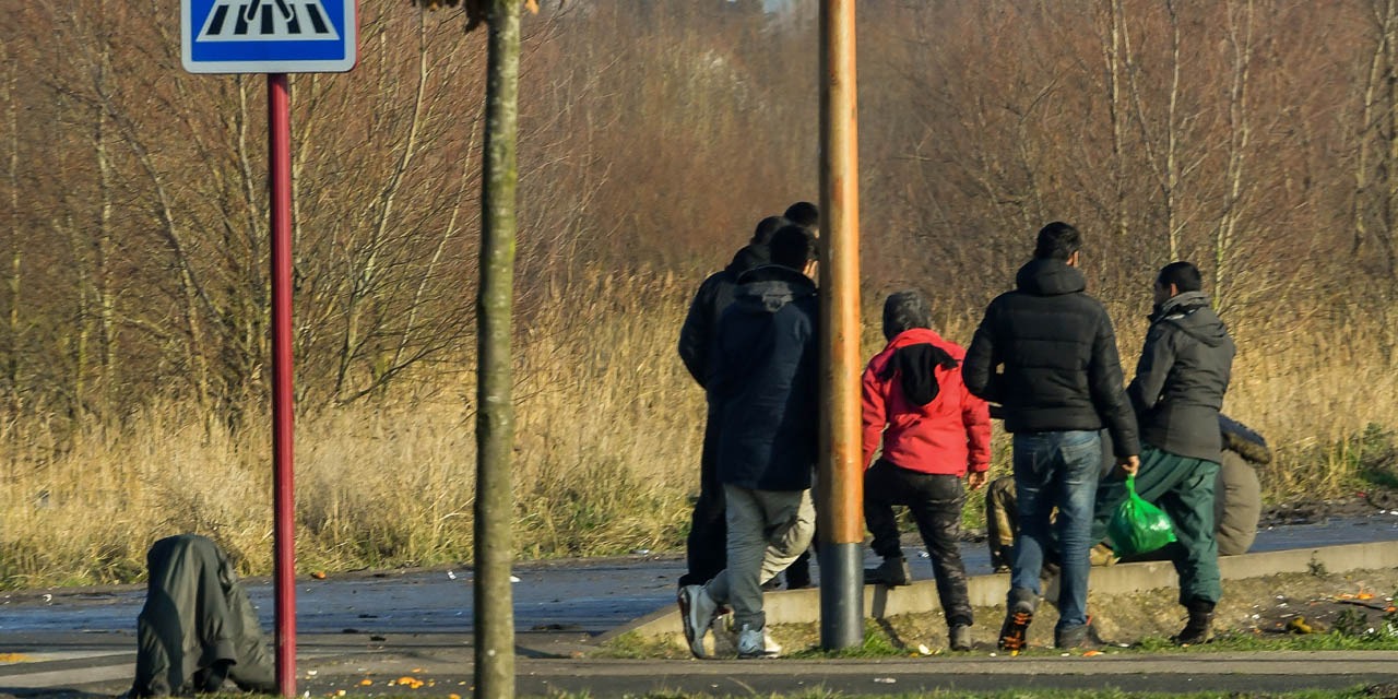 Pas de Calais Un Migrant Gravement Bless L arme Blanche Lors D une 