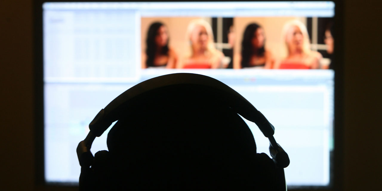 Violences sexuelles dans le porno trois acteurs et un réalisateur placés en garde à vue photo