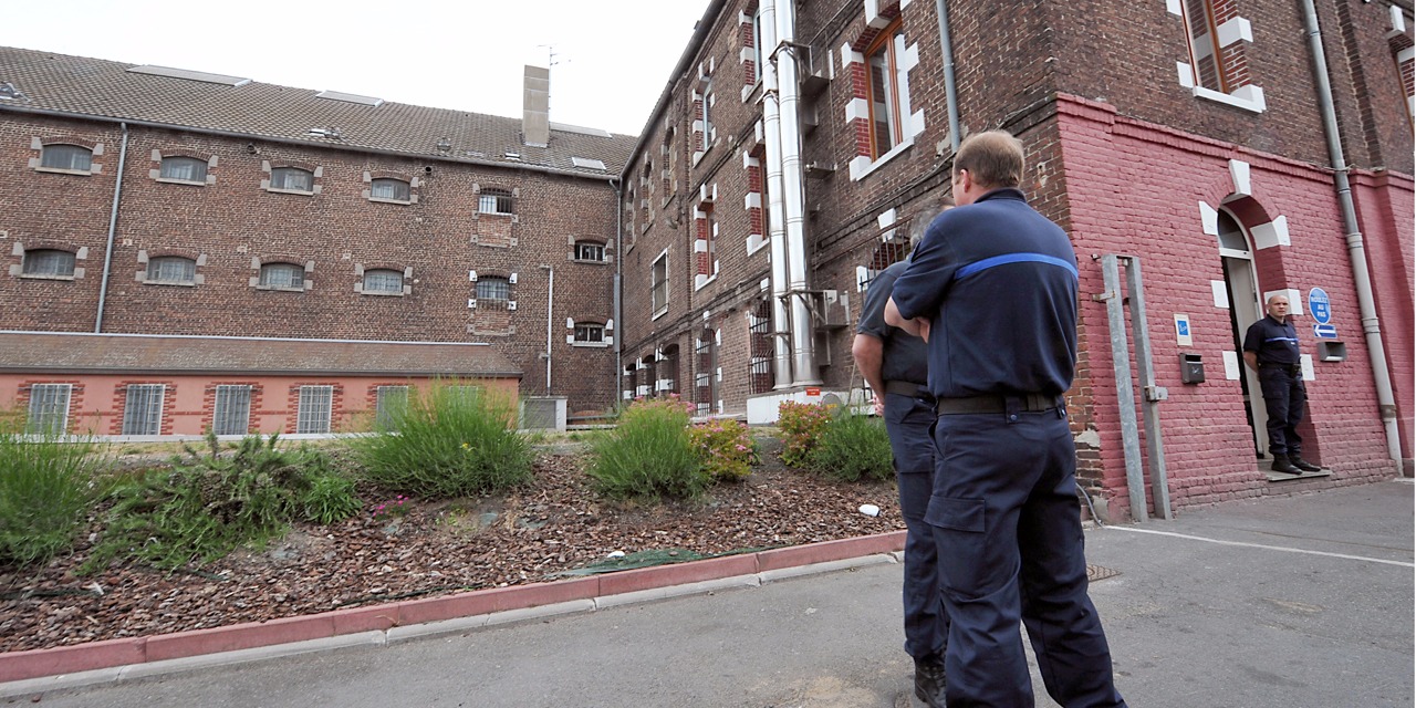 Bethune Il S Evade De Prison Pour Feter L Anniversaire De Sa Fille