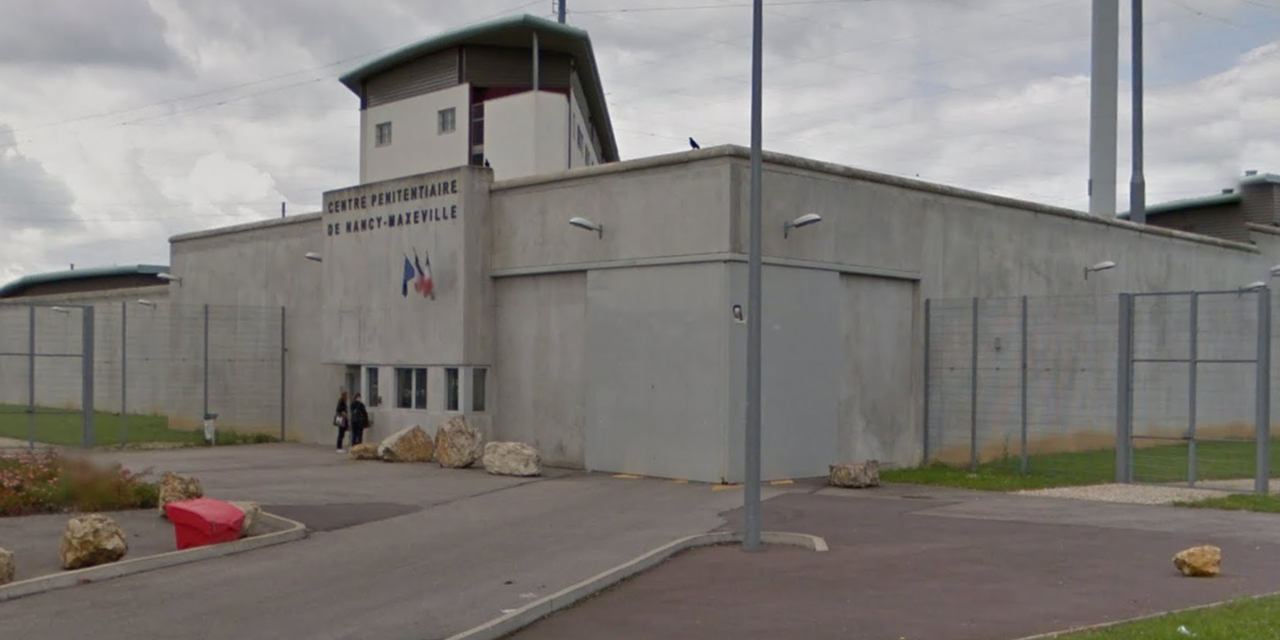 Nancy : Un Prisonnier Autorisé À Garder Sa Casquette À L'envers "Pour  Raisons De Santé"