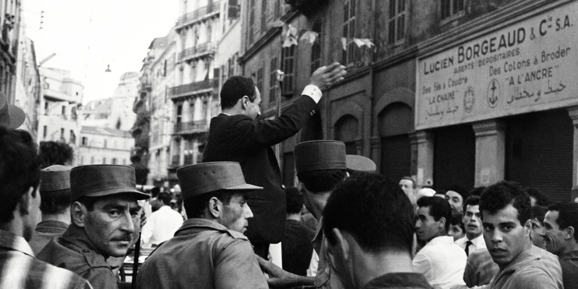 Accords d'Évian de la fin de la guerre à l'indépendance de l'Algérie