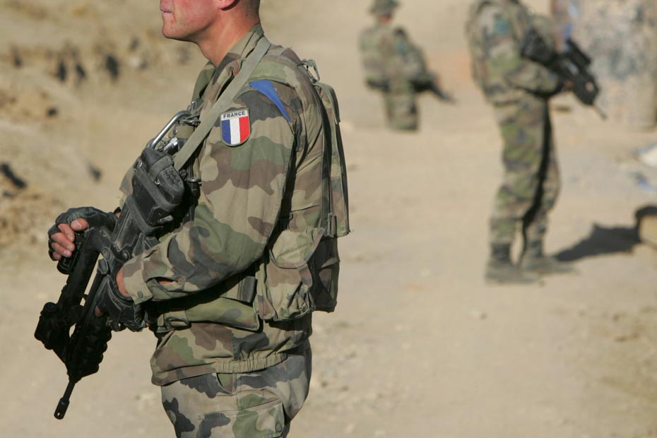 Soldat D Une Armée Populaire Mots Croisés Afghanistan : 4 soldats français tués