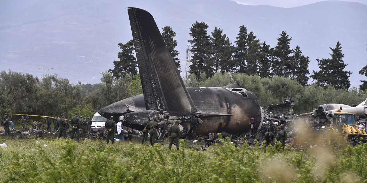 Algérie le crash d'un avion militaire a fait 257 morts