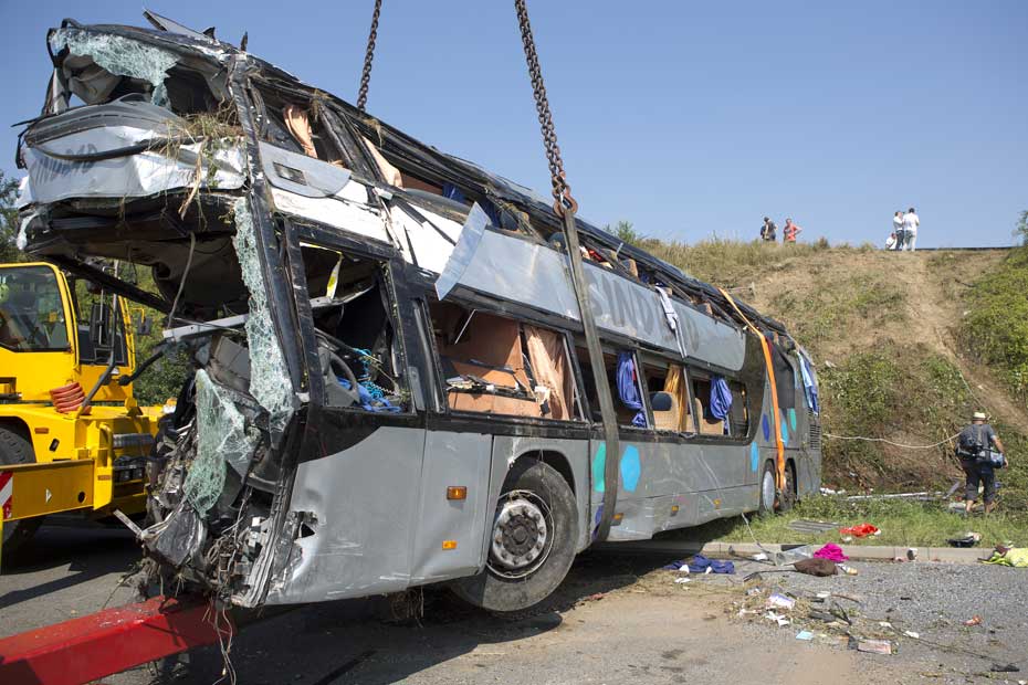 Allemagne Au Moins 10 Morts Dans Un Accident De Bus Allemagne Au Moins 10 Morts Dans Un Accident De Bus