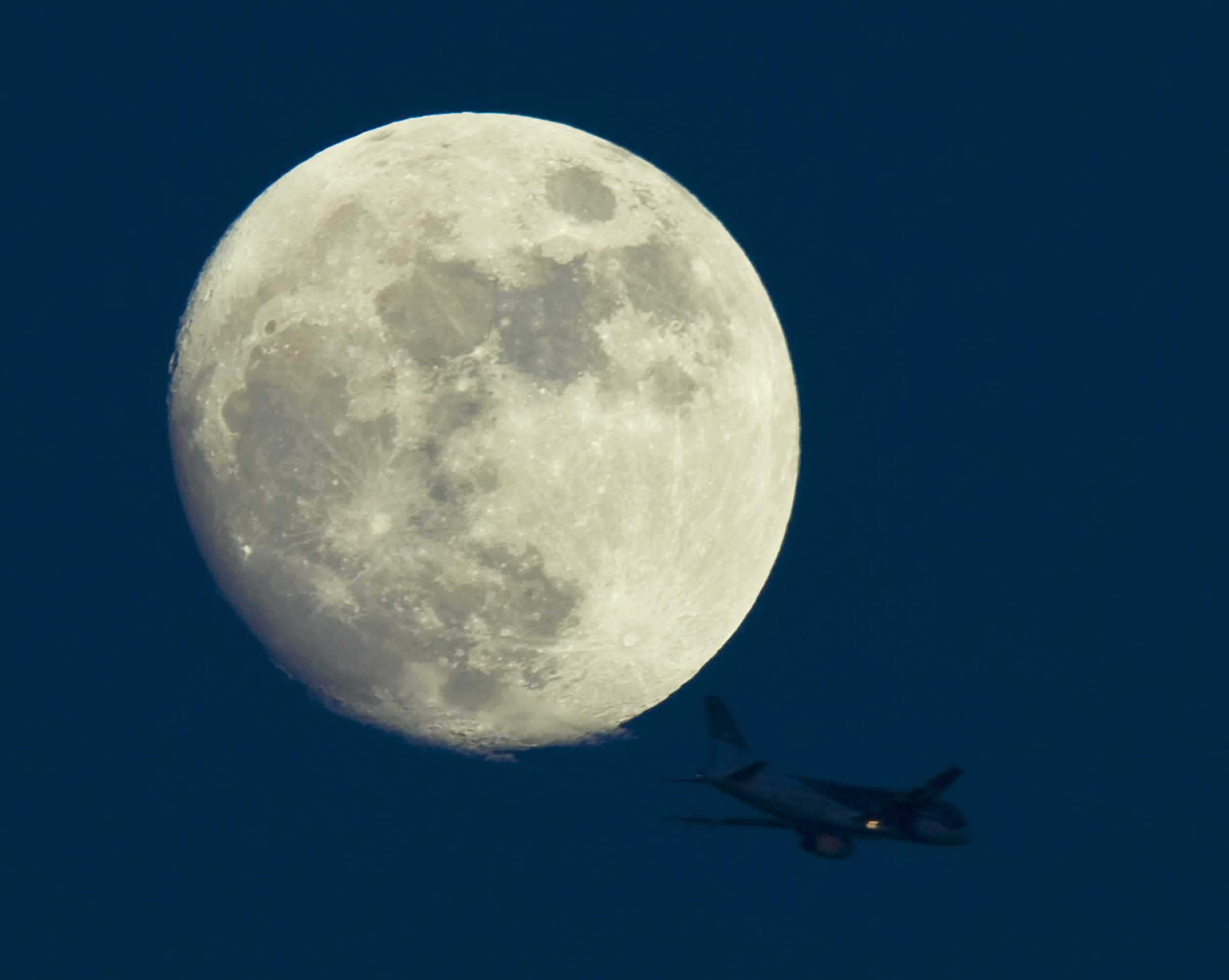 Pix lune 1 Aller sur la Lune pour 1,5Md de dollars ?