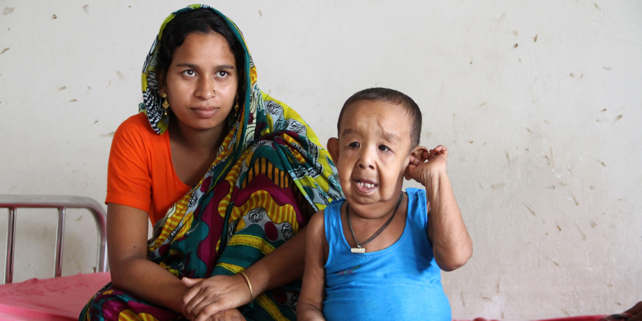 Atteint D Une Maladie Inconnue Un Bangladais De 4 Ans Ressemble A Un Vieillard