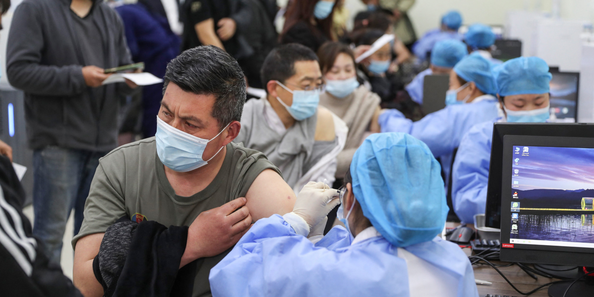 Vaccin contre le Covid-19 : cinq millions d'injections par ...