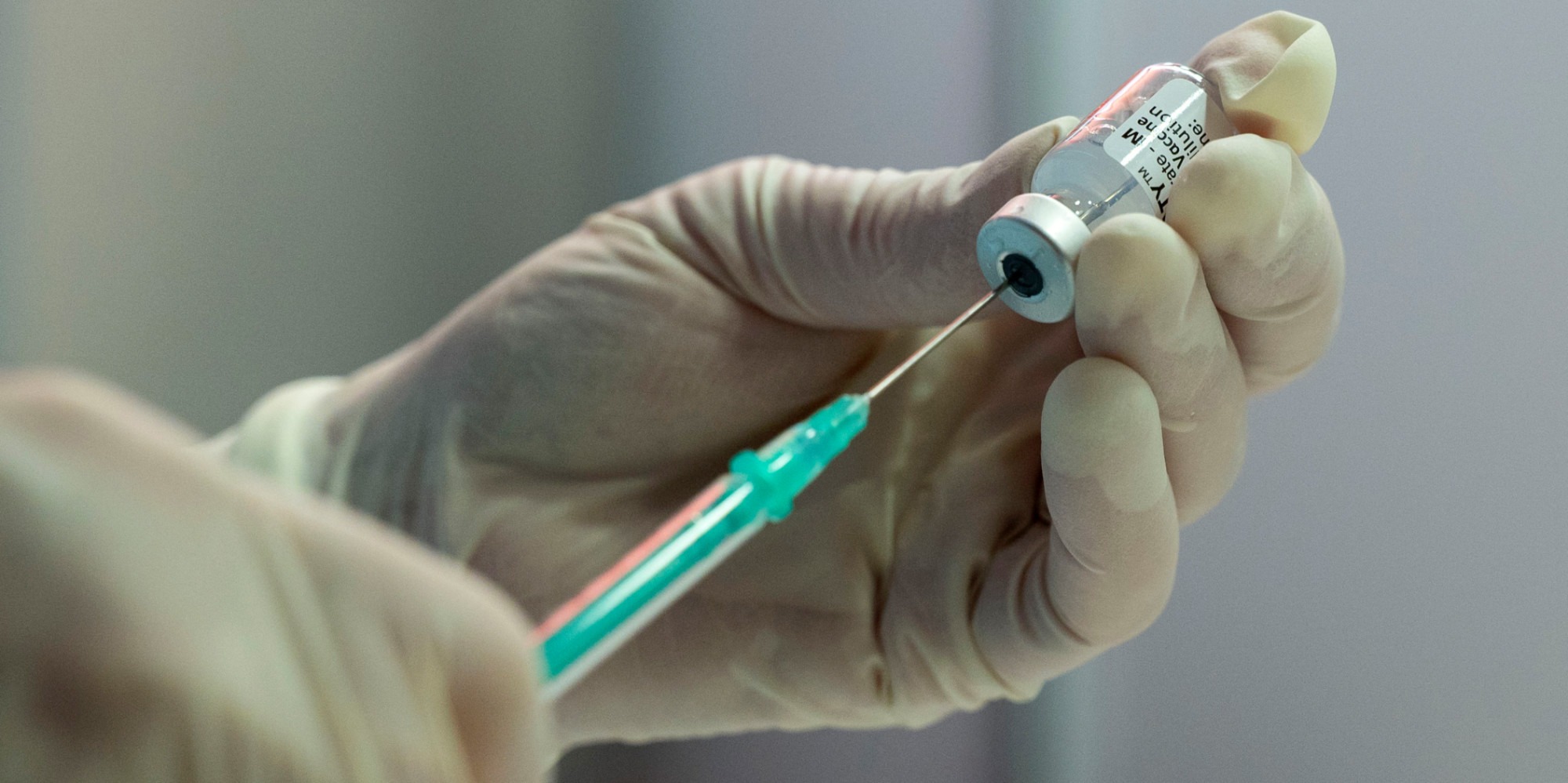 coronavirus comment les autres pays incitent leur population a se faire vacciner