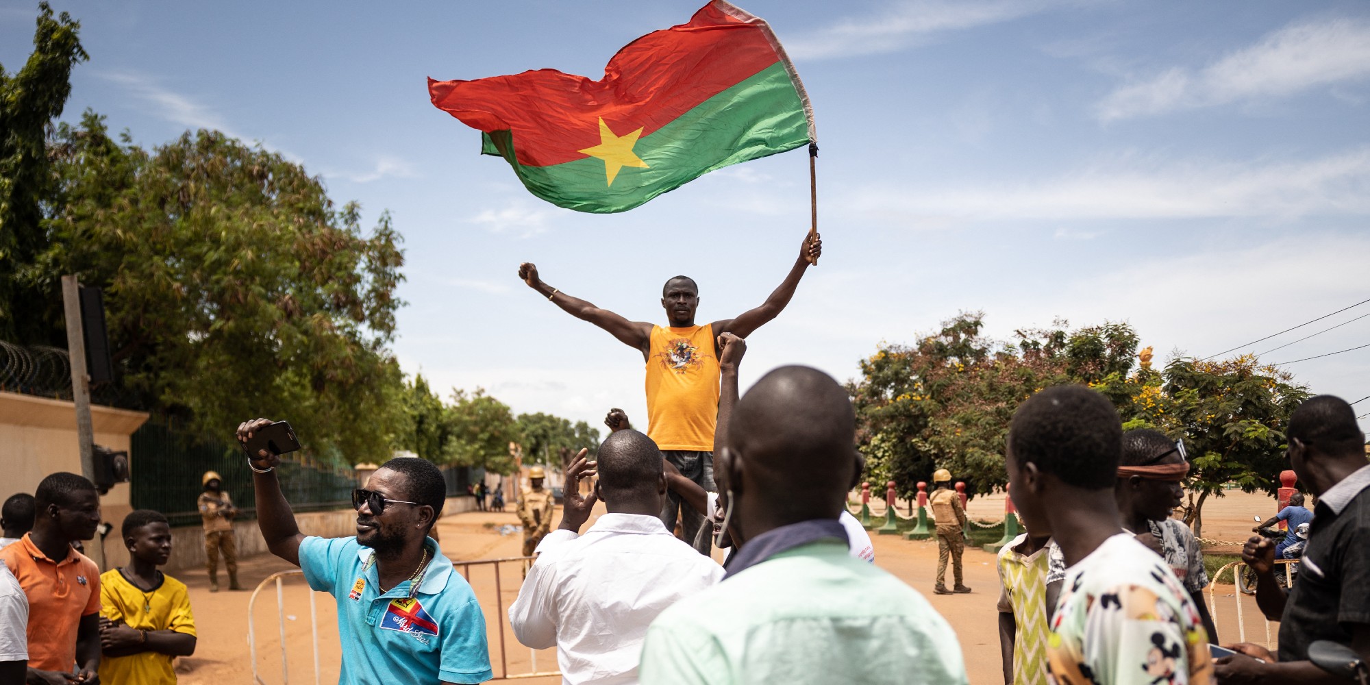 Coup d #39 État au Burkina Faso : nouveaux tirs et regain de tensions à