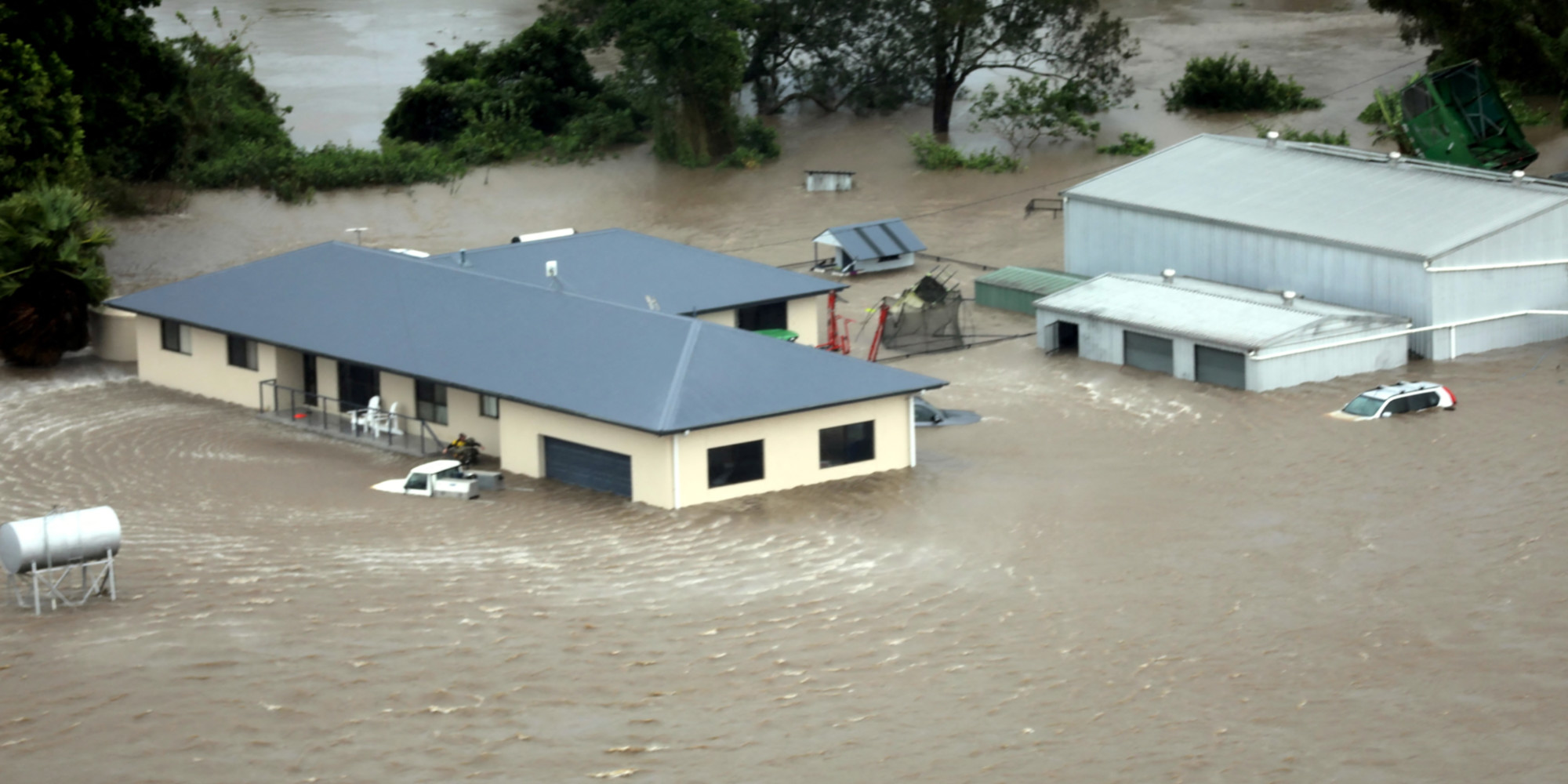 Tens of thousands of Australians urged to flee floods - Teller Report